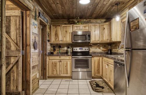 Caton Ski Chalet | Country Charm