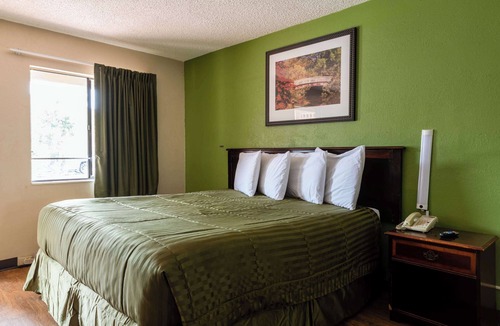 Cumberland Hotel | Country Hearth Inn & Suites Marietta