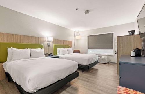 Asheville Hotel | Country Inn & Suites by Radisson, Asheville - Outlet Mall