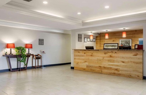 Summerhill Hotel | Country Inn & Suites by Radisson, Atlanta Downtown