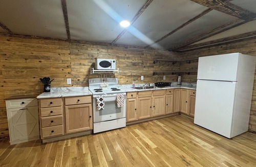 Montier House | CountryComfortRetreat!!! 2-bedroom mobile home with AC in Birch Tree