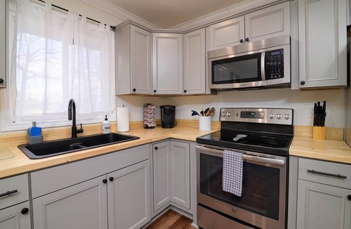 Concord House | Countryside Comfort Concord/Sleeps9 + GameRoom