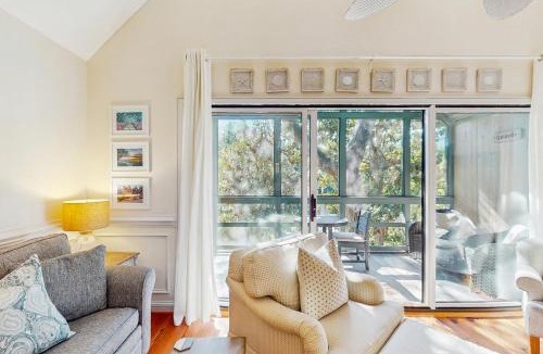 West Beach Village House | Courtside 1412