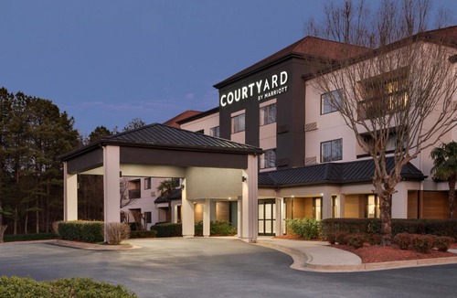 Suwanee Hotel | Courtyard Atlanta Suwanee