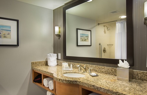 Central Beach Hotel | Courtyard by Marriott Fort Lauderdale Beach