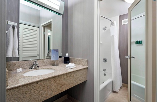 Linthicum Heights Hotel | Courtyard by Marriott Baltimore BWI Airport