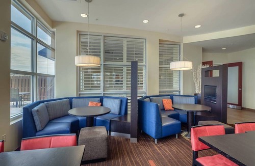 Jacksonville Beach Hotel | Courtyard by Marriott Jacksonville Beach Oceanfront