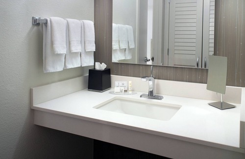 College Park Hotel | Courtyard by Marriott Atlanta Airport South/Sullivan Road