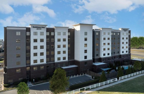 Paw Creek Hotel | Courtyard by Marriott Charlotte Northlake
