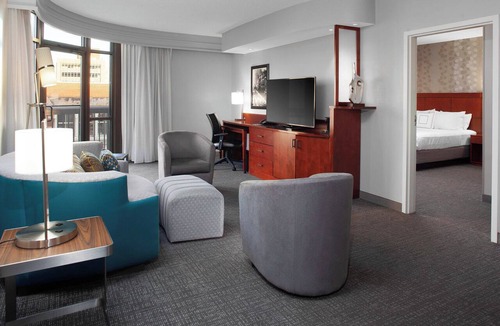 Downtown Memphis Hotel | Courtyard by Marriott Downtown Memphis