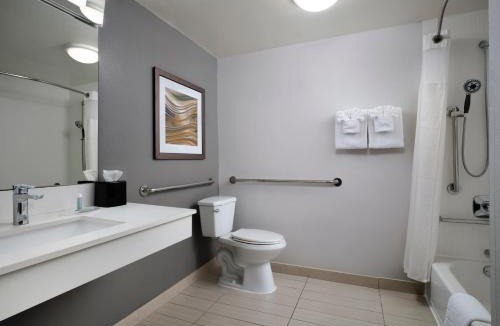 Fort Myers Hotel | Courtyard by Marriott Fort Myers Cape Coral