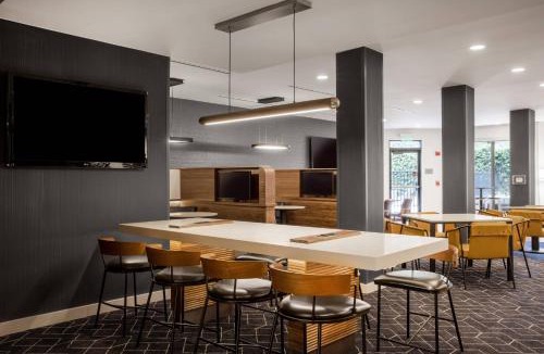 Fairvilla Hotel | Courtyard Orlando Altamonte Springs Maitland