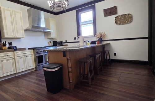 Knoxville House | Covenant Park 3 Min - Old City 5 Min - Sleeps 16