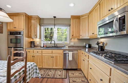 Otto House | Coweeta Rapids: Your Elevated Creekside Escape