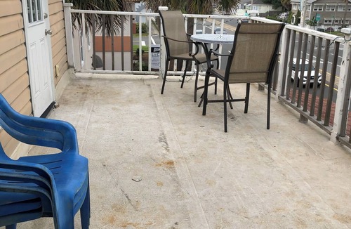 Jacksonville Beach Apartment | Cozy 1-bedroom apartment with WiFi, AC in enchanting Jacksonville Beach.