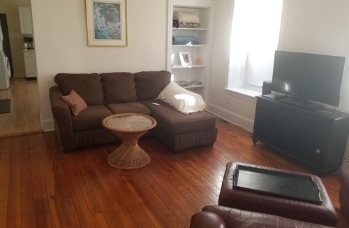 Manayunk Apartment | Cozy 1-bedroom apartment in charming Manayunk with WiFi, ACn1 car parking