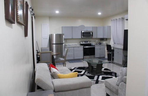 Covington Apartment | Cozy 1-bedroom apartment in perfect Covington with AC