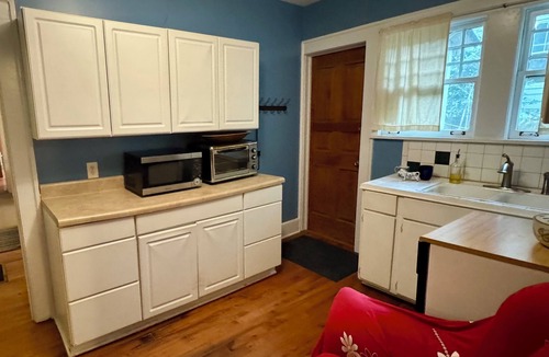 East Atlanta House | Cozy 1-bedroom bungalow in East Atlanta