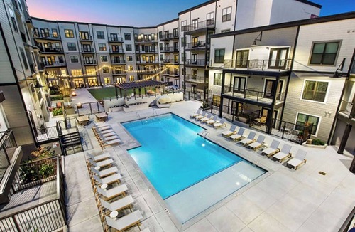 Cumberland Apartment | Cozy 1-bedroom, close to popular shops, restaurants, and Truist Park!