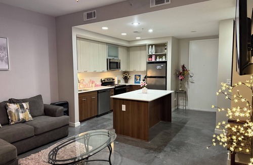 Home Park Condo | Cozy 1-bedroom condo in the heart of west midtown