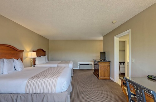 Clayton Hotel | Cozy 1-Bedroom Condo with Mountain Views in Clayton, GA