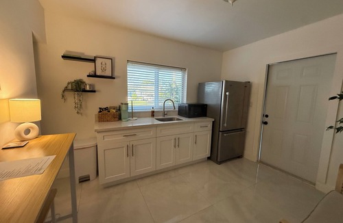 Cutler Bay House | Cozy 1-bedroom guest house in quiet Cutler Bay with AC and private yard