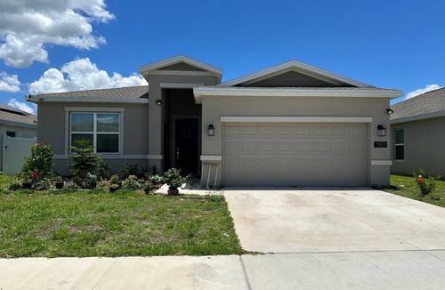 Haines City House | Cozy 1-bedroom house in gorgeous Haines City with WiFi, AC