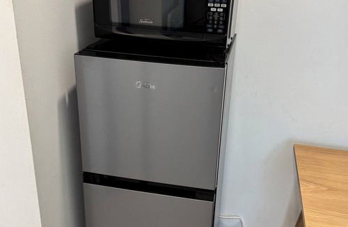 Cutler Bay Apartment | Cozy 1-bedroom studio in serene Cutler Bay with AC