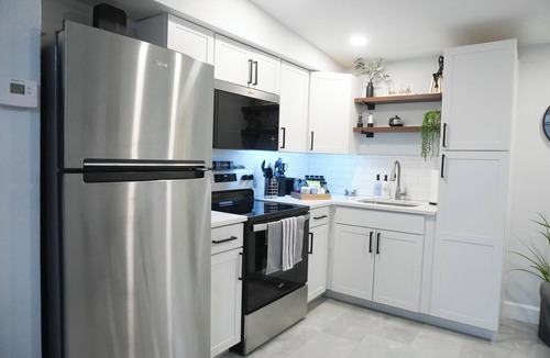 Bayonet Point Apartment | Cozy 1 bedroom suite-apartment.