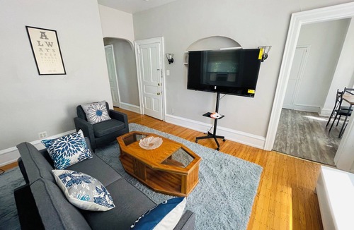Elkins Park Apartment | Cozy 1BR/1BA Apartment — Melrose Park Monthly Discount