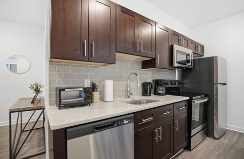 Fairmount Apartment | Cozy 1BR home inside the Fairmount Square building