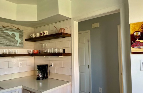 Downtown Cambridge House | Cozy 2 Bedroom, 2.5 Bath across from Cambridge City Marina