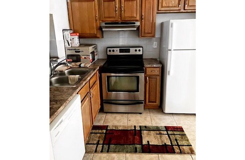 Coral Springs Apartment | COZY 2 BEDROOM 2 BATH APT NEAR CORAL RIDEG MALL !- CORAL SPRINGS FL