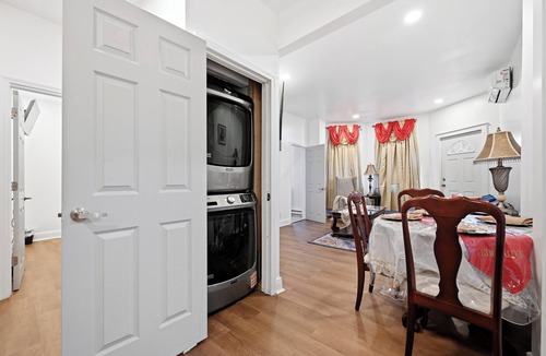 Sharon Hill House | Cozy 2-bedroom house in beautiful Sharon Hill with In-unit laundry