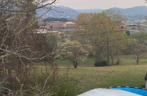 Powell House | Cozy 2-bedroom house in perfect Knoxville area close to everything!