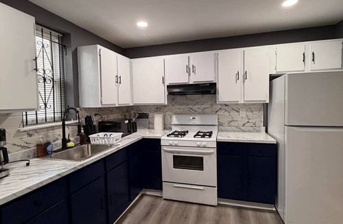South Philadelphia House | Cozy 2 Bedrooms in South Philly + Easy City Access