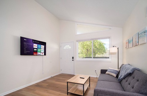 Southpoint House | Cozy 2BR/1BA apartment in Southside Jax - perfect for couples, families, or business travelers