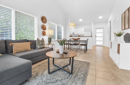Boca Raton Apartment | Cozy 2BR, 2BA apartment on top floor in quiet West Boca Raton community