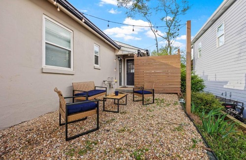 Summerhill House | Cozy 2BR Near Stadium & Downtown