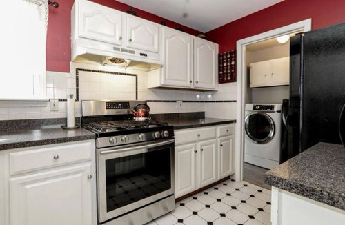 Bayville House | Cozy 3 bedroom pool home at the Jersey shore