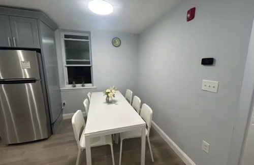 Bella Vista Apartment | Cozy 3 Bedroom Apartment in Center City!