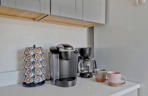 Southgate House | Cozy 3 bedroom Family Getaway in Sarasota!