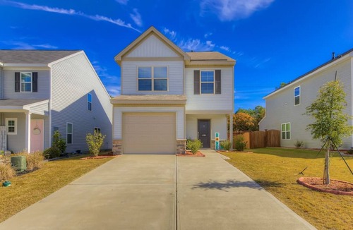 Lexington House | Cozy 3-Bedroom Home in Bluefield Neighborhood