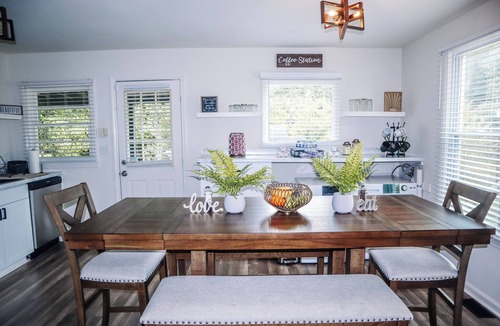 Belvedere Park House | Cozy 3-bedroom house in Decatur with AC, WiFi