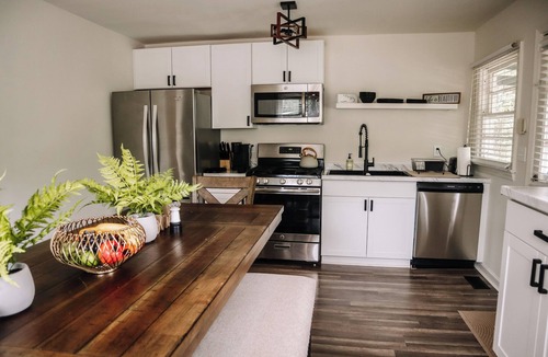 Belvedere Park House | Cozy 3-bedroom house in Decatur with AC, WiFi
