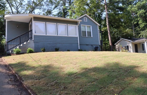 Belvedere Park House | Cozy 3-bedroom house in Decatur with AC, WiFi
