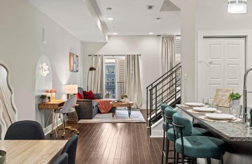 Fairmount Apartment | Cozy 3BR with Roofdeck MET Direct Subway to FIFA