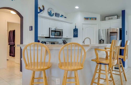 Burnt Store House | Cozy 4 Bed Home with Hot Tub Near Burnt Store
