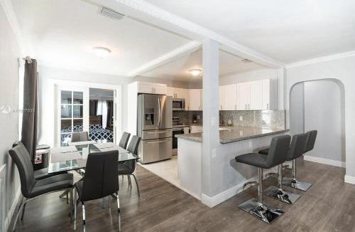 South Lake Villa | Cozy 5-Bedroom Family Getaway