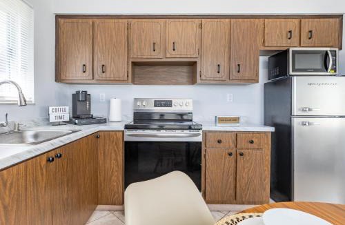 Melaleuca Gardens Apartment | Cozy AirportHouse 5 min del aeropuerto WiFi parking privado